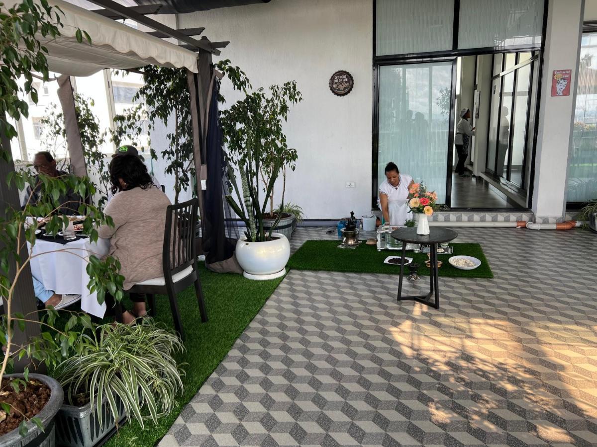 Ecco Modern Guest House Addis Ababa Ngoại thất bức ảnh